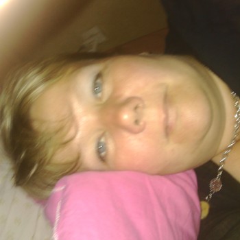 Profil de Bouthaina, 40 ans, Escort girl à Déléage (Québec)